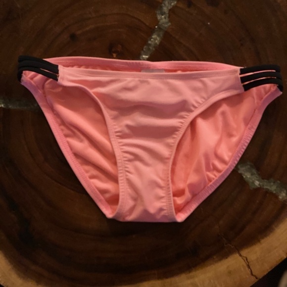 Xhilaration Other - Xhilaration peach & black bikini bottoms Small​​